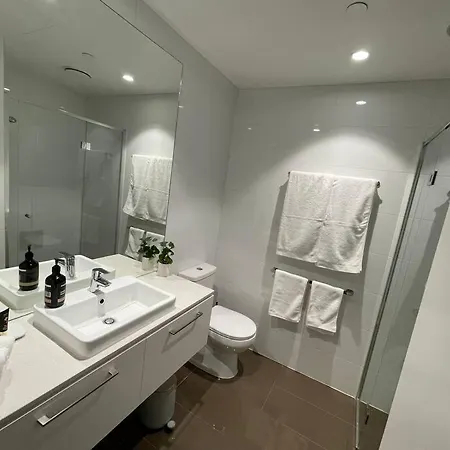 Modern 3 Bedroom Apartment In Southbank Melbourne Exterior photo